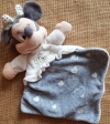 Doudou Minnie gris coeurs Disney Baby - Simba Toys (Dickie) - Nicotoy